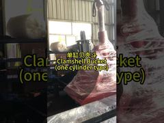 Ver demostración de excavadora teledipper con cucharón bivalvo con dientes para construcción