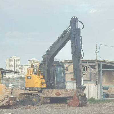 Brazo telescópico de excavadora mejorado con cubo estándar para excavar suelo